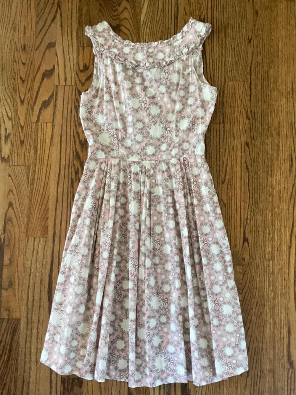 Vintage Suillet (made in Hollywood CA) dainty pink dress
